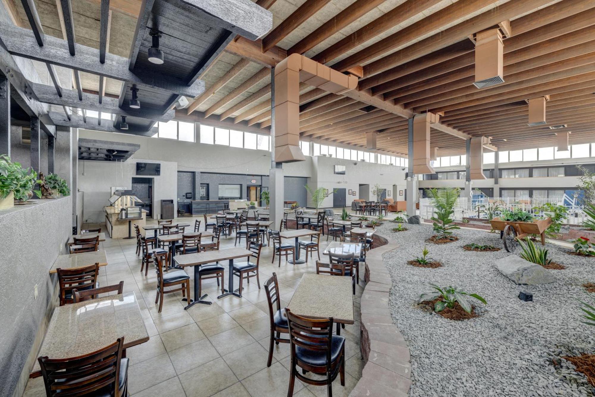 Riverside Hotel Каспер Экстерьер фото